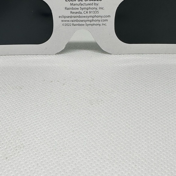 4 pack solar filter eclipse viewing glasses. - Picture 6 of 6